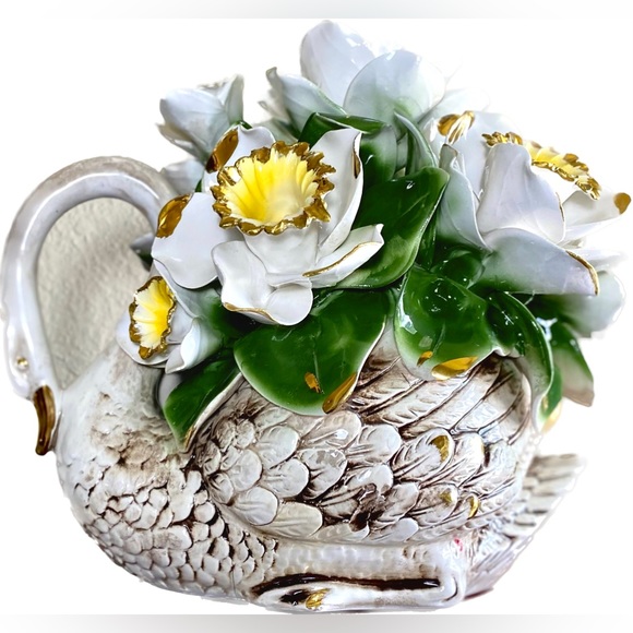 Large Vintage Italian Capodimonte Floral Swan Centerpiece Figurine Statue Decor
